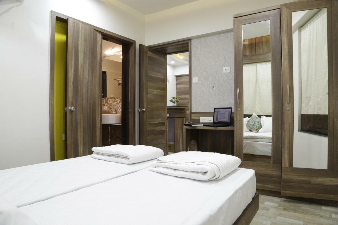 Emerald Vista Luxury Suites プネ エクステリア 写真