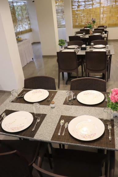 Emerald Vista Luxury Suites プネ エクステリア 写真