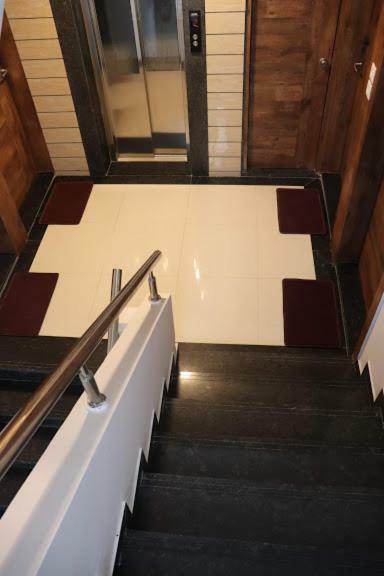 Emerald Vista Luxury Suites プネ エクステリア 写真
