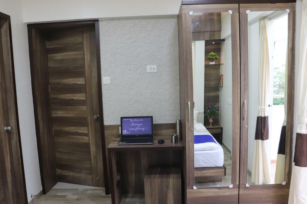 Emerald Vista Luxury Suites プネ エクステリア 写真