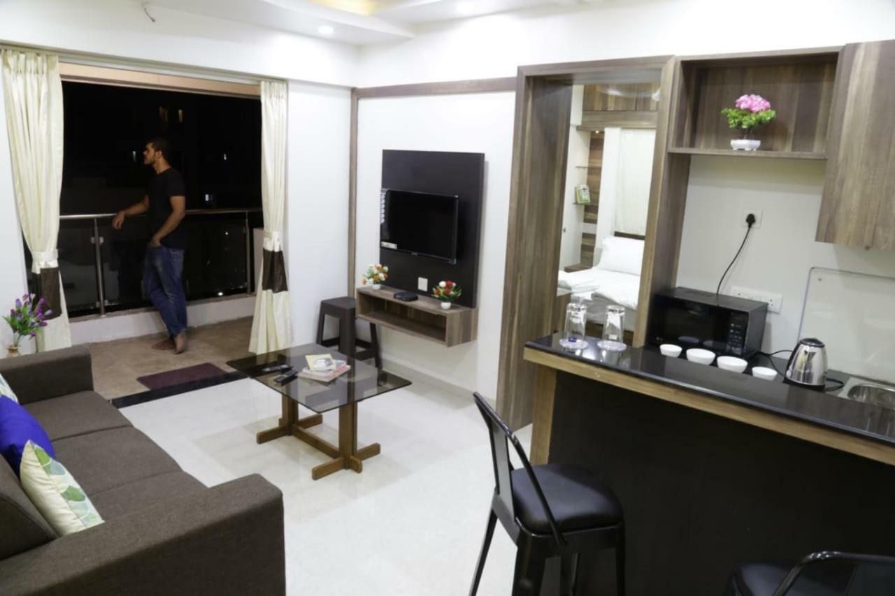 Emerald Vista Luxury Suites プネ エクステリア 写真